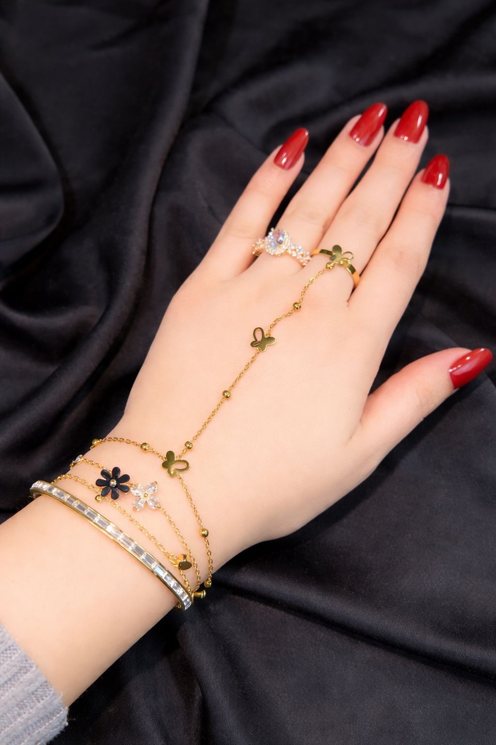 BUTTERFLY HAND BRACELET - Image 4