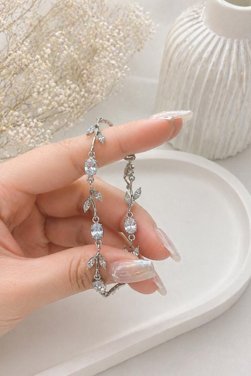 Silver Moonlight Tulip Bracelet - Image 3