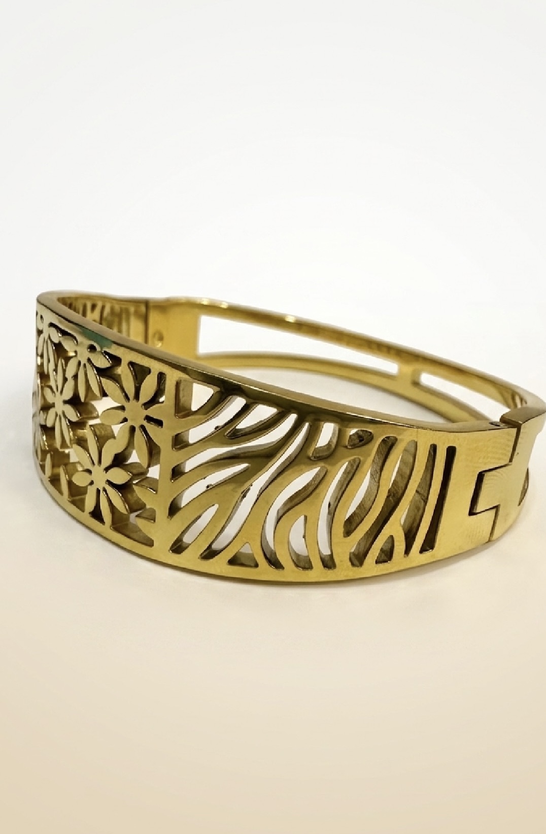 THE LATTICE FLORA CUFF - Image 4