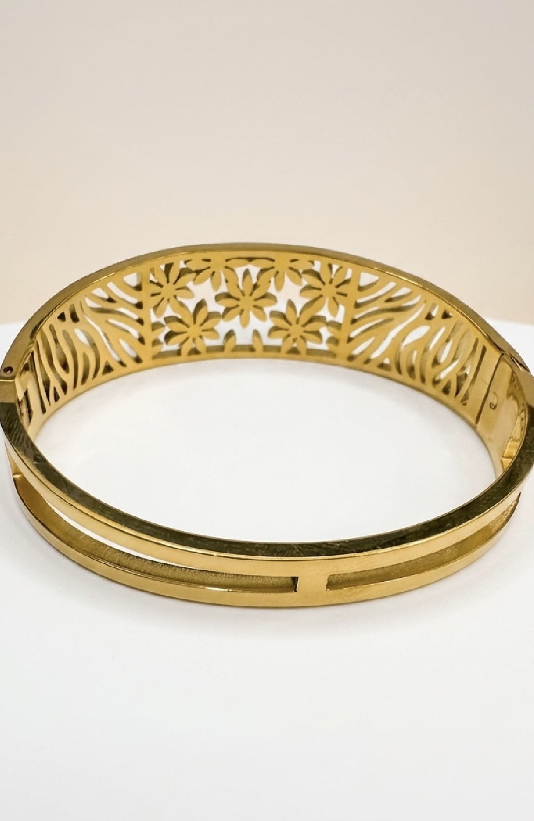 THE LATTICE FLORA CUFF