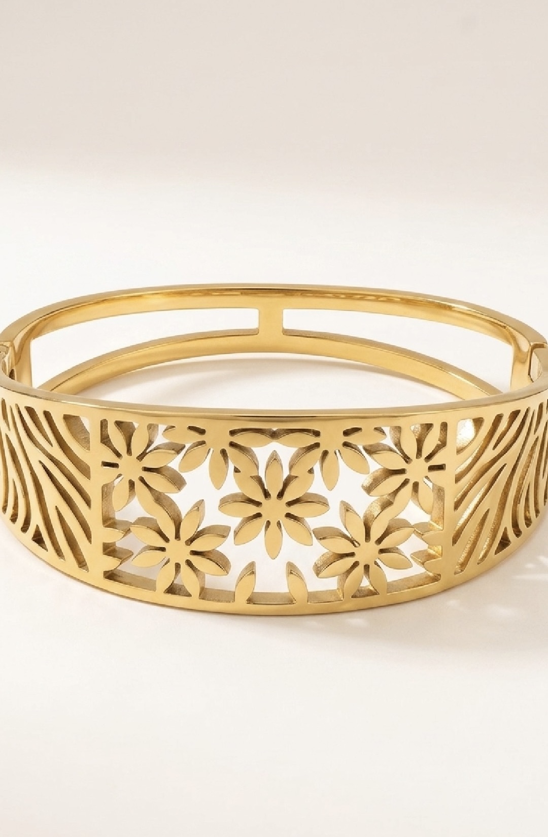 THE LATTICE FLORA CUFF - Image 3