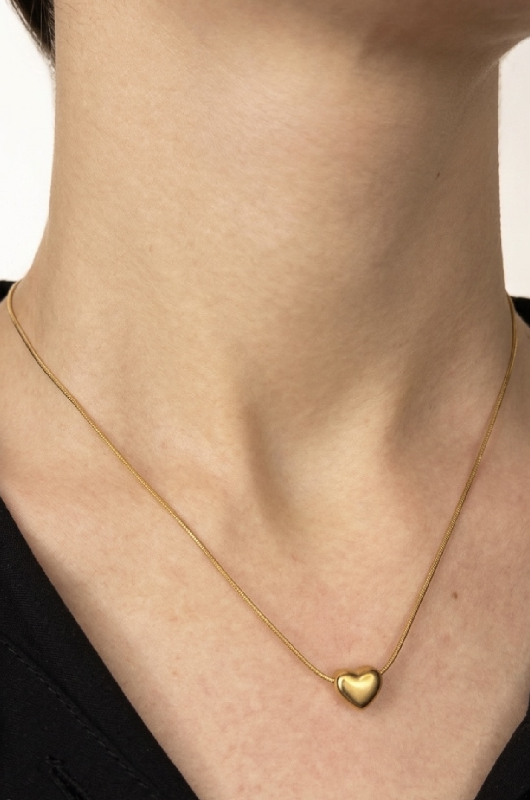 QUILTED NOIR HEART NECKLAC - Image 2