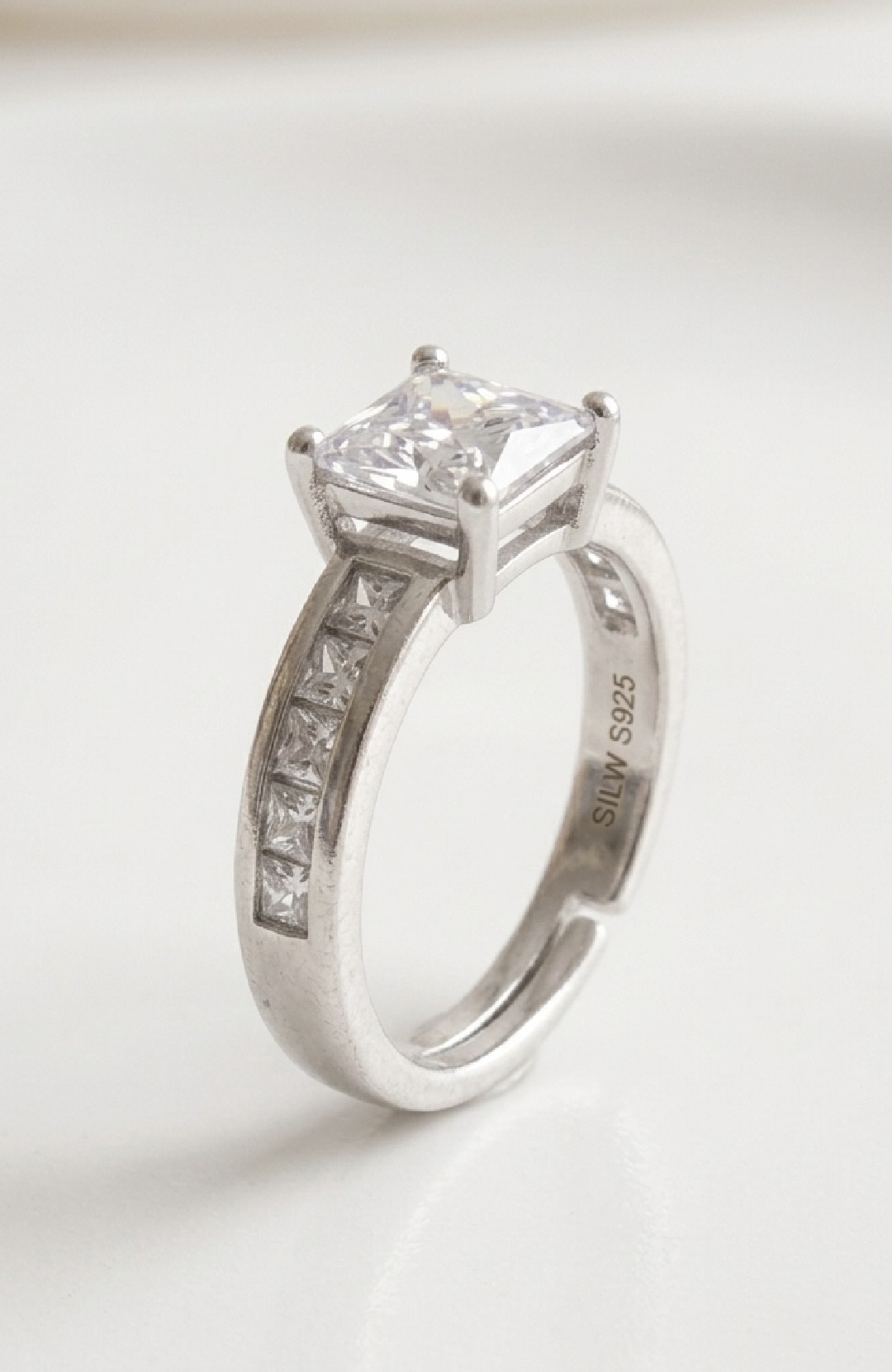 ICONIC CUBE RING - Image 3