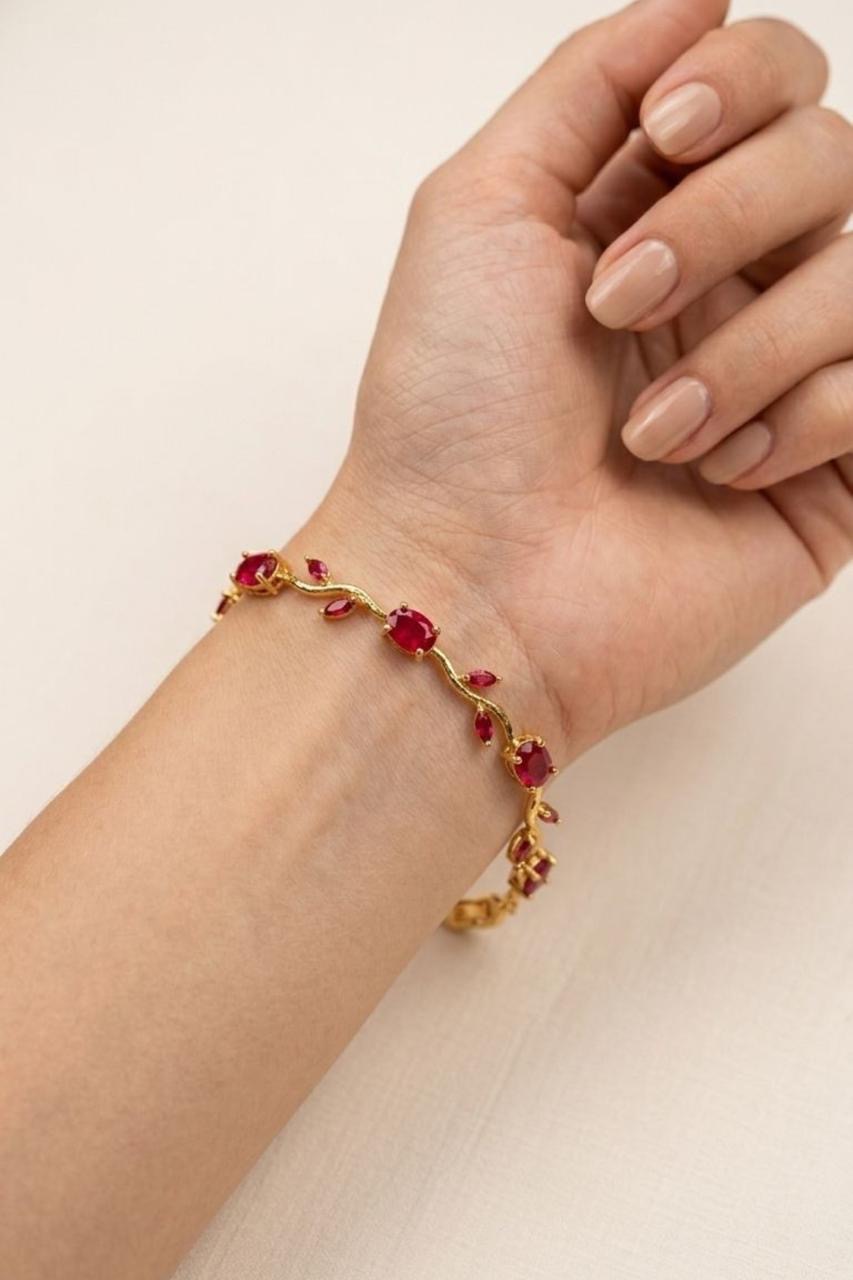 Scarlet Bloom Tulip Bracelet - Image 2