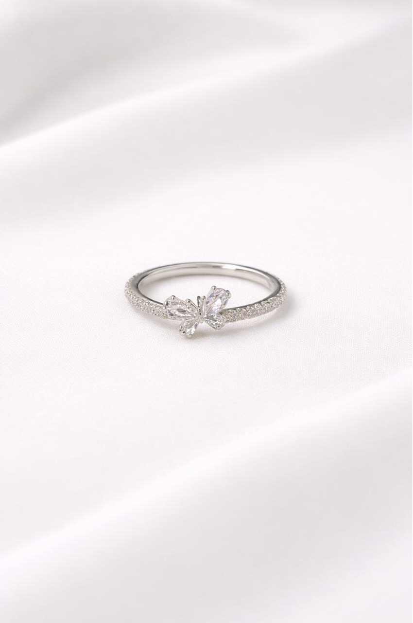 LUNA WING RING