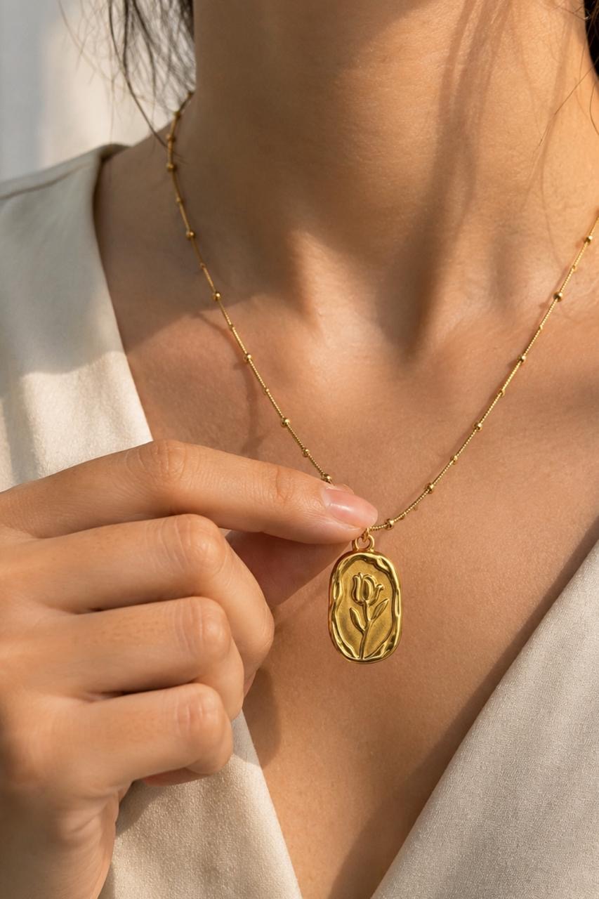 The Gilded Tulip Medallion - Image 2
