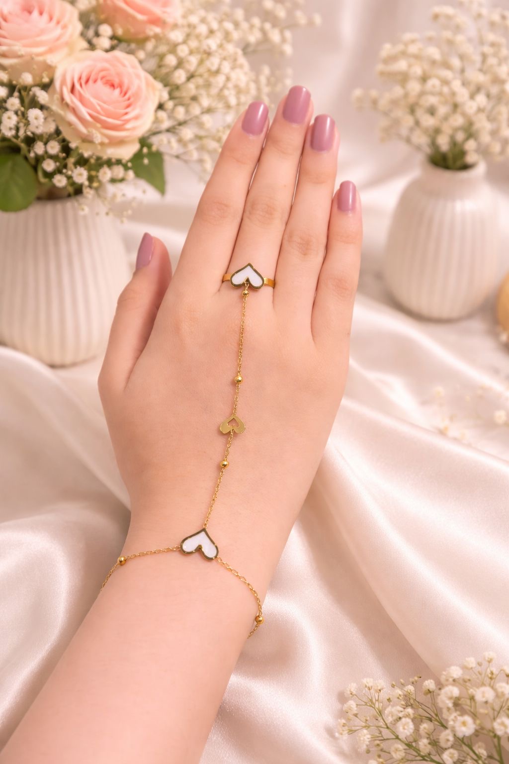 HEART LINK HAND BRACELET - Image 2