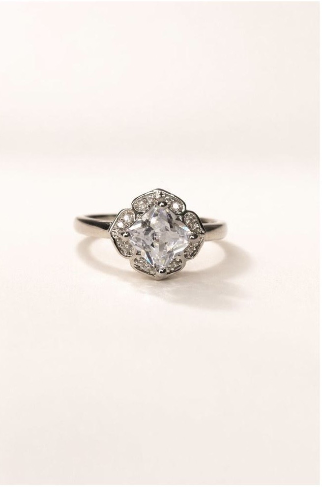 VINTAGE RING